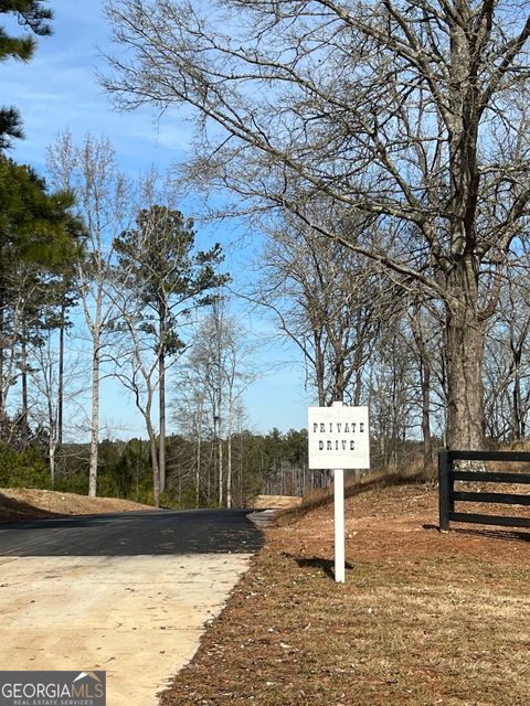 04 Bears Bend Moreland GA 30259