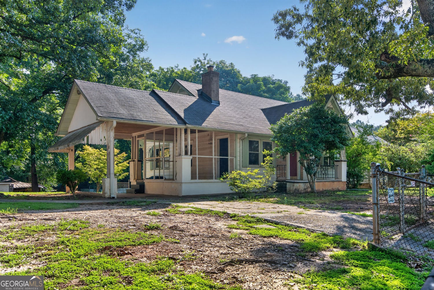 1885 Connally DR
