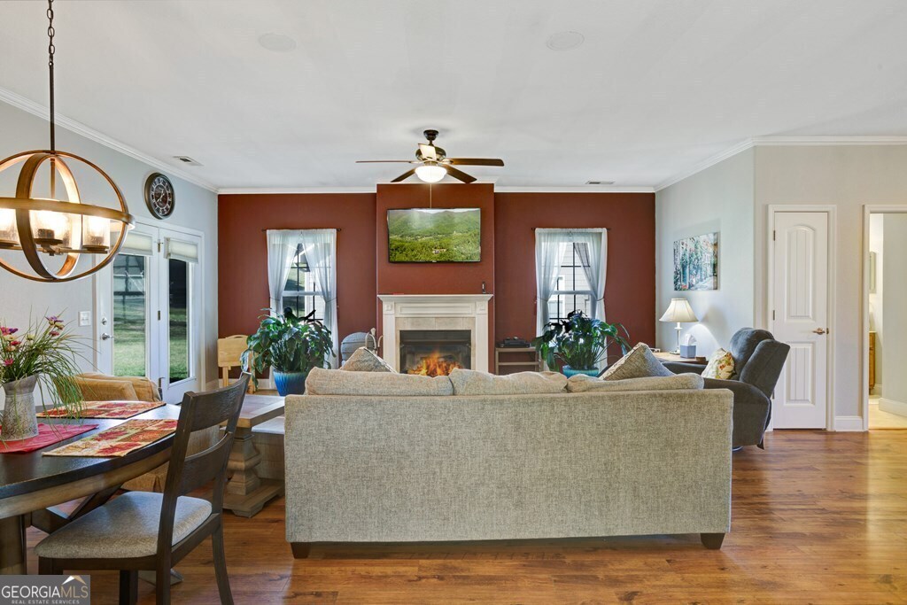 23 Riverwalk CIR