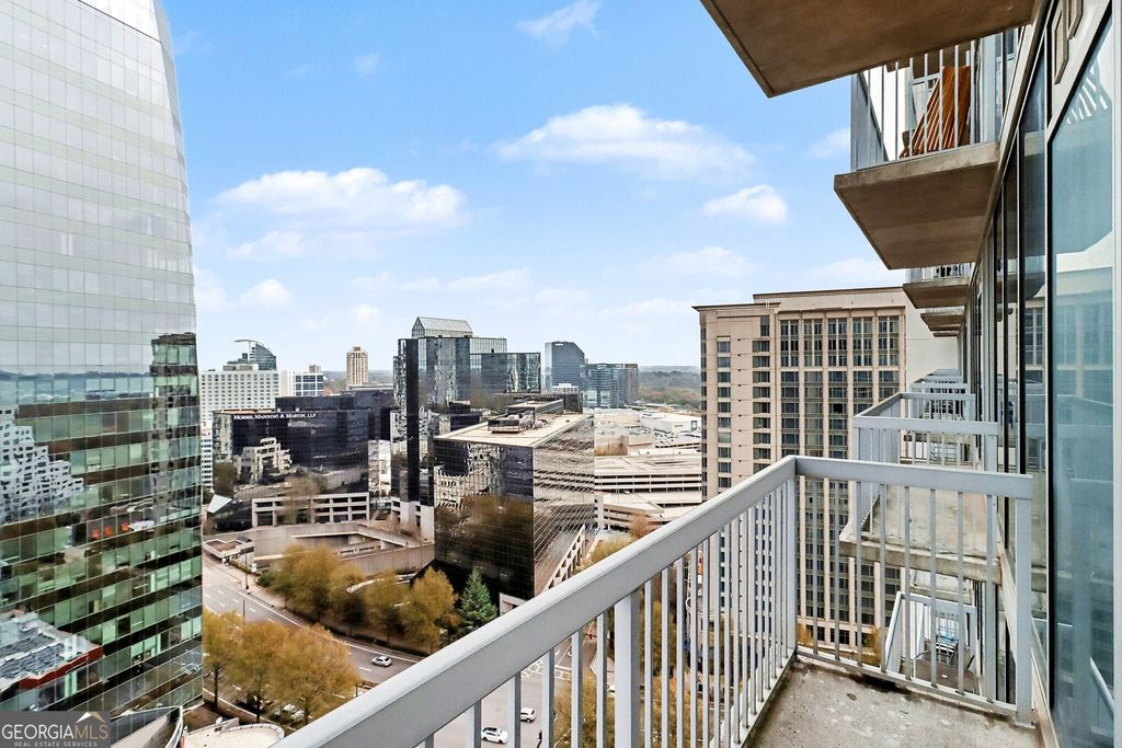 Photo of 3324 Peachtree Road NE #1915, Atlanta, GA 30326 (MLS # 10653231)