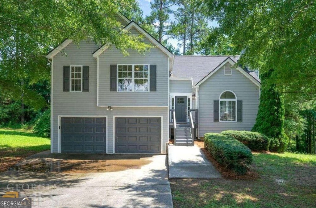 Photo of 7305 Battle Point, Douglasville, GA 30134 (MLS # 10854121)
