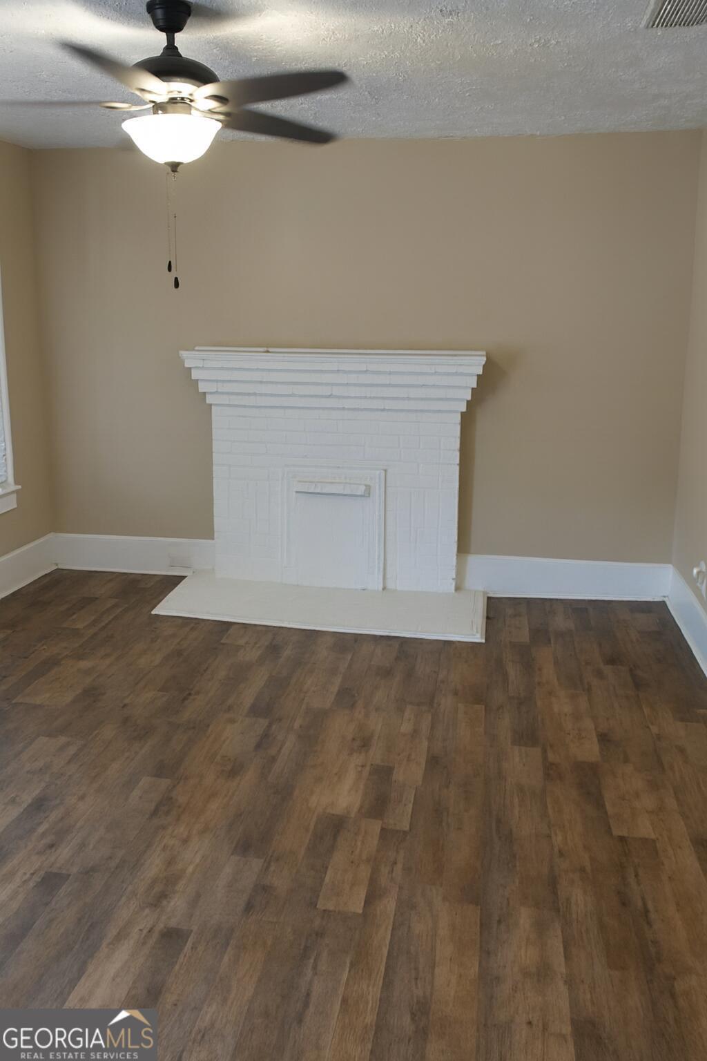 221 Lilly AVE