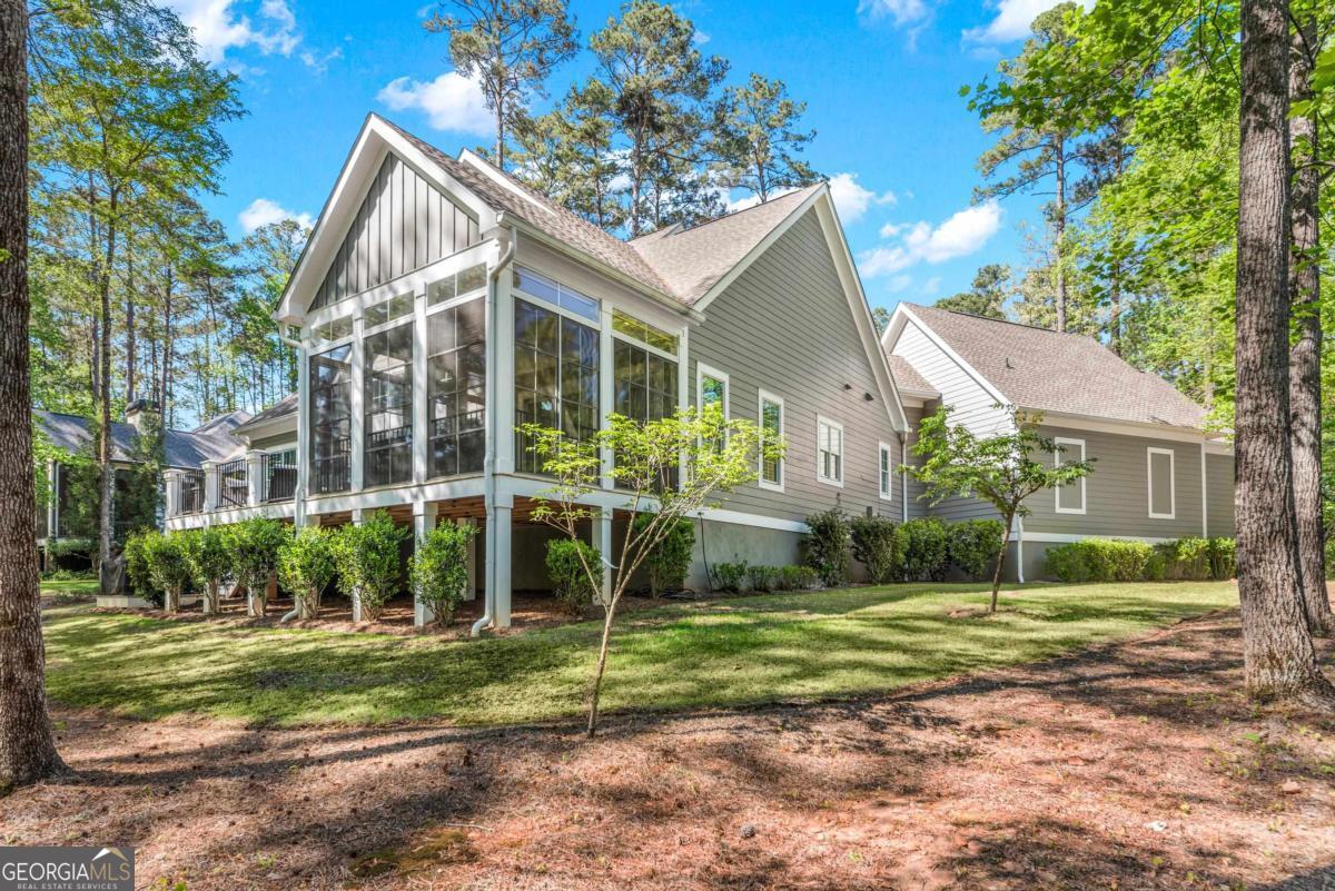 1040 Quaker Ridge RD