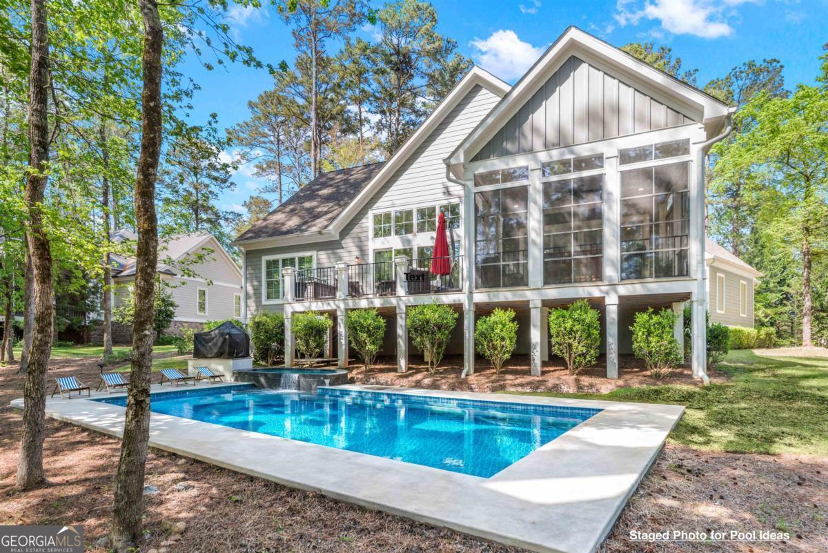 1040 Quaker Ridge RD