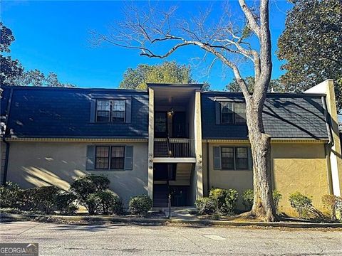 28 Glenald WAY NW Atlanta GA 30327