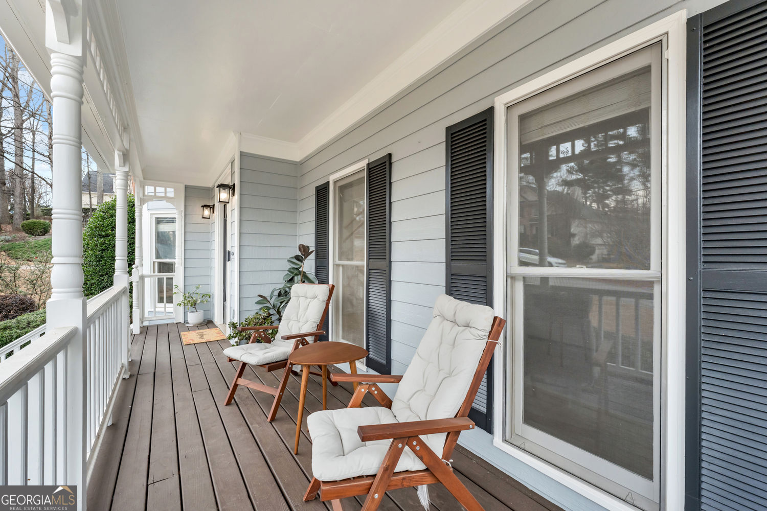 372 Wellington Point DR