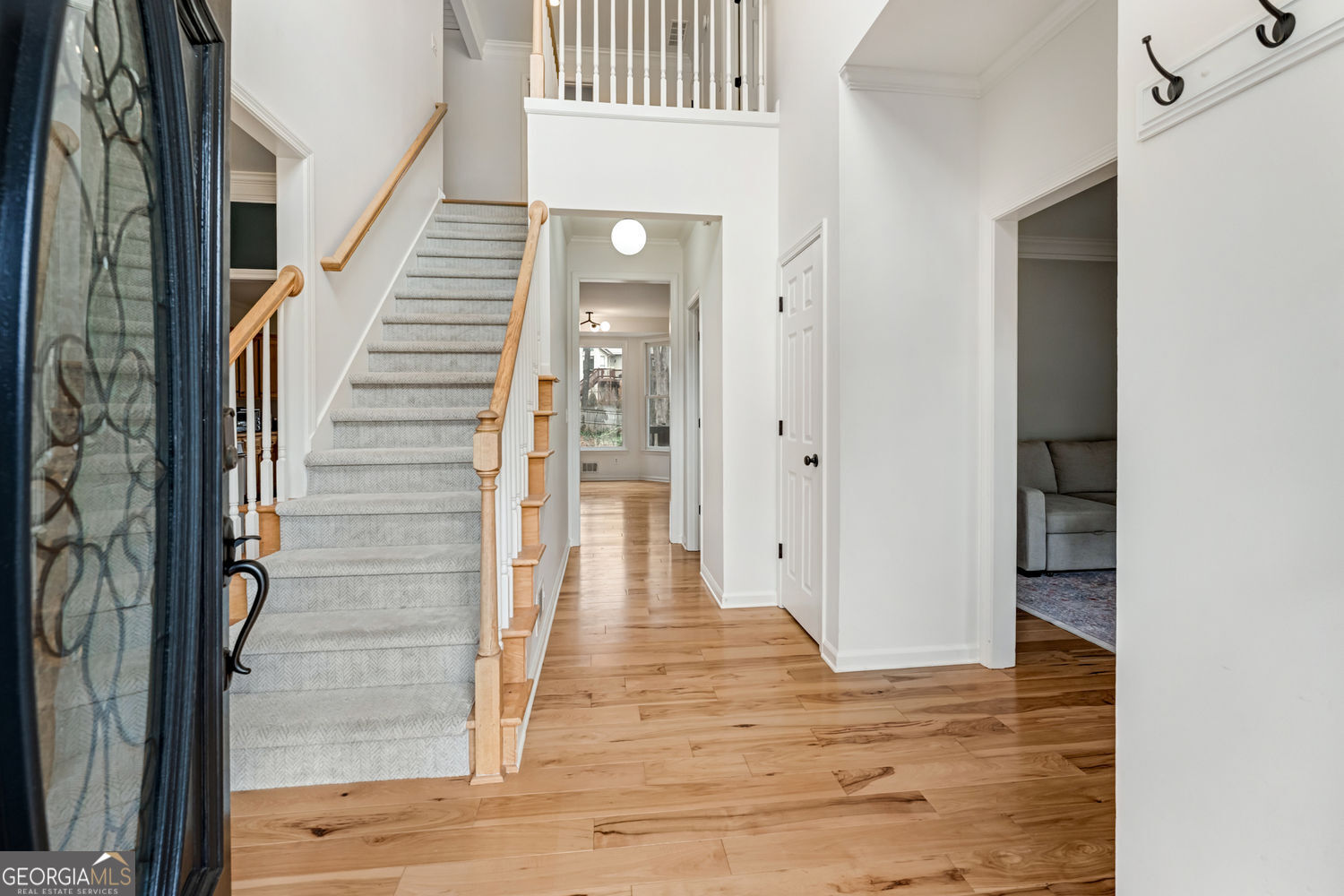 372 Wellington Point DR