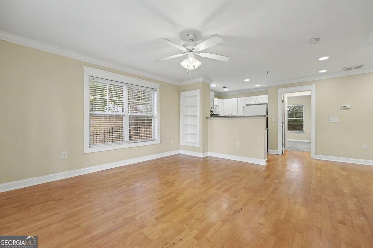 1035 Barnett Shoals RD 1120