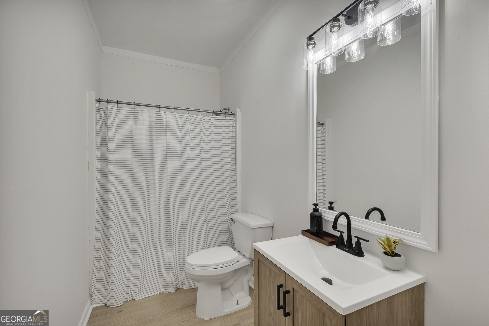 Creekwood Town Homes - Residential