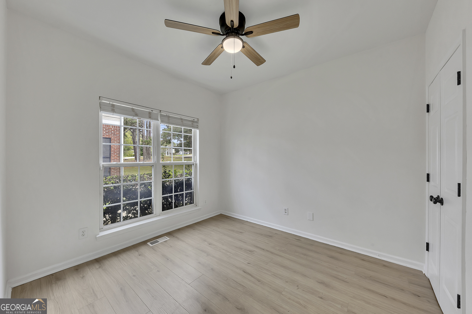 Creekwood Town Homes - Residential