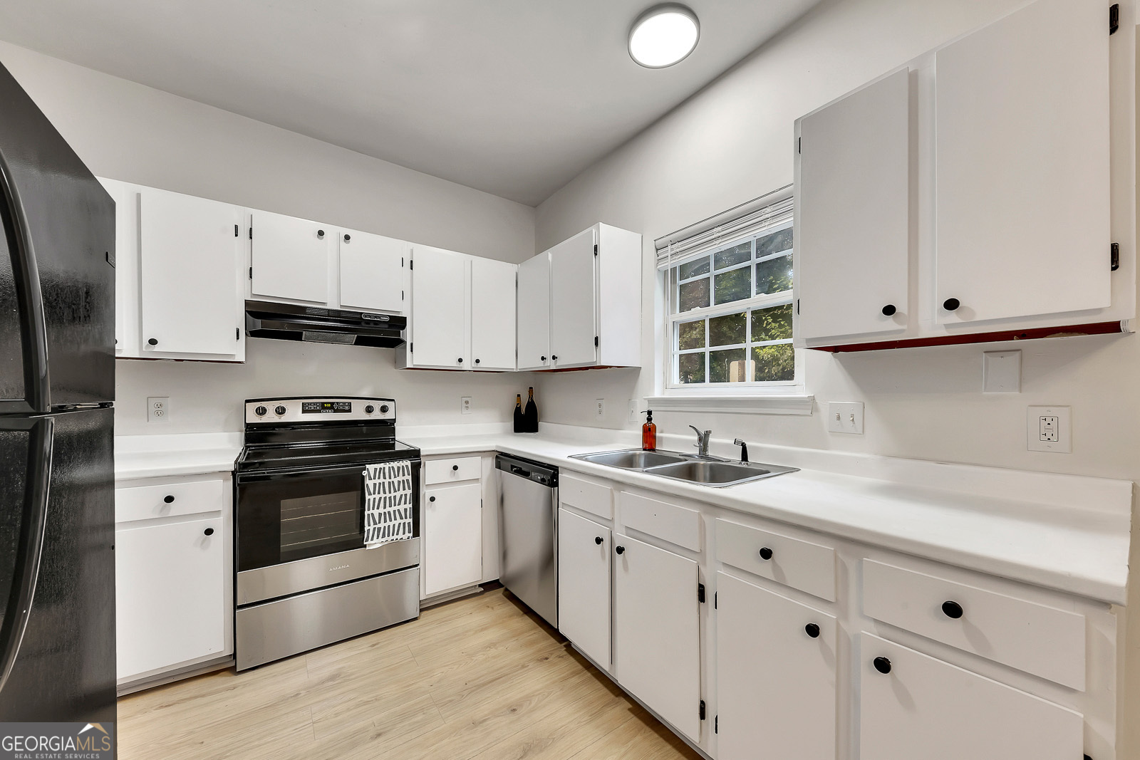 Creekwood Town Homes - Residential