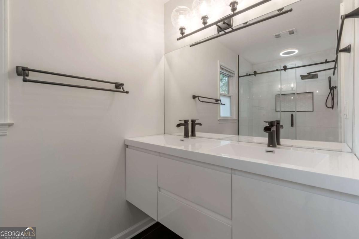 Hampton Hall - Residential