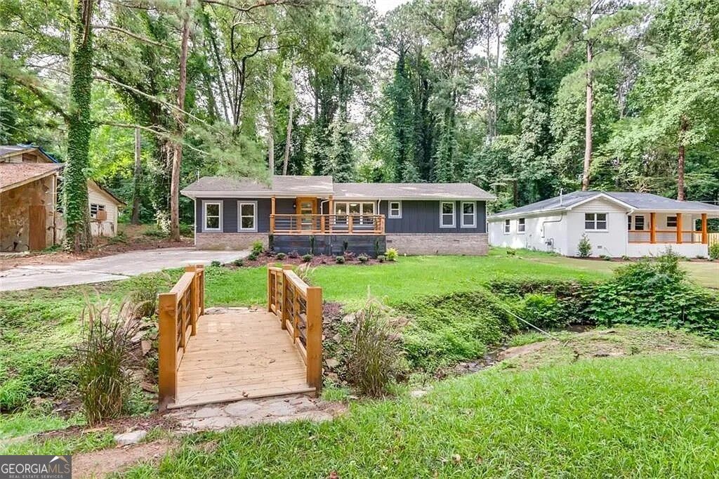 Photo of 3126 Hollydale Drive SW, Atlanta, GA 30311 (MLS # 10706798)