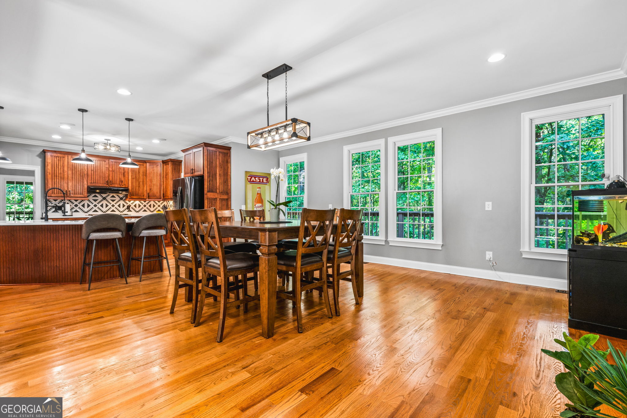 Kingston Square - Residential