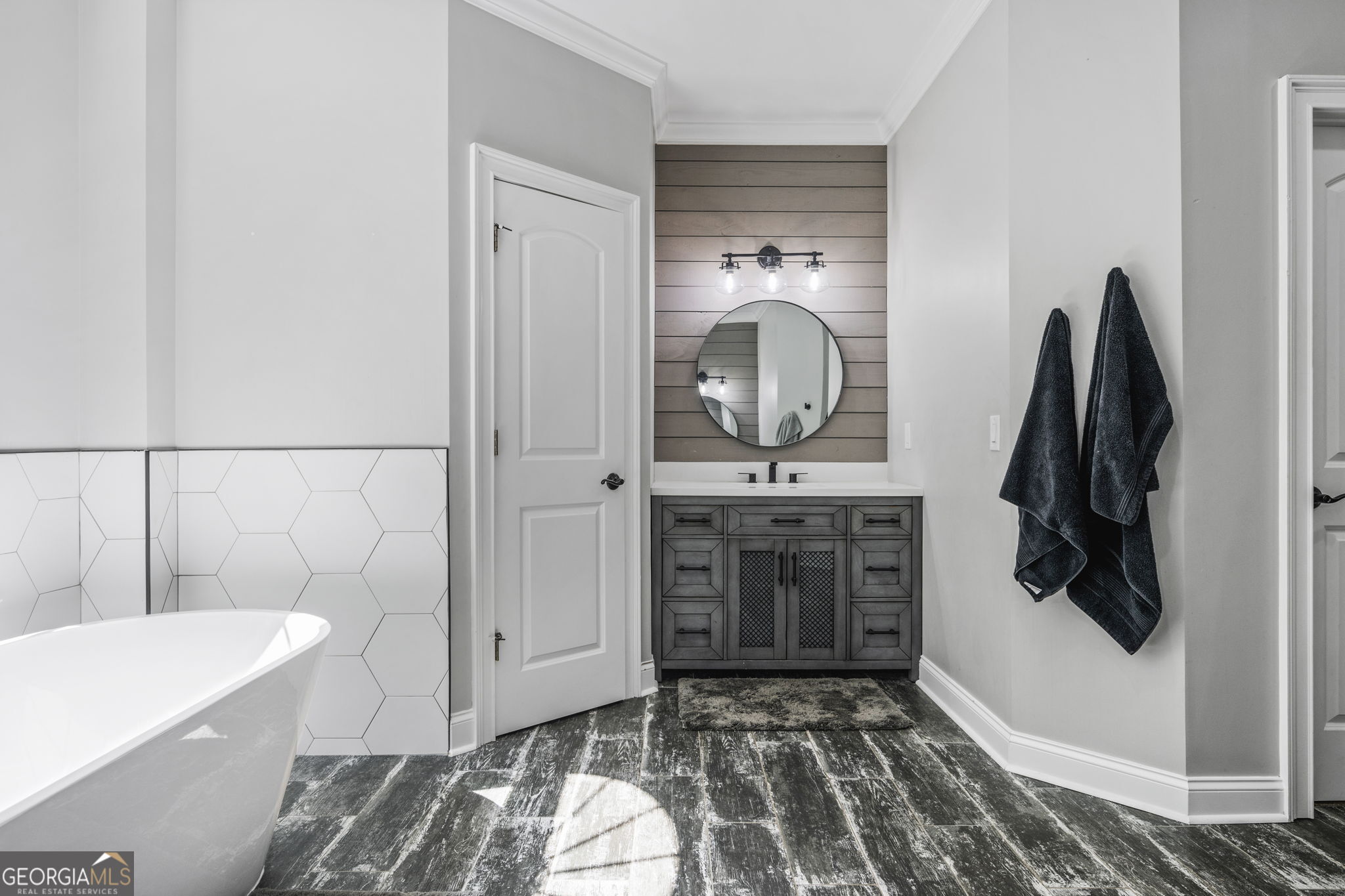 Kingston Square - Residential