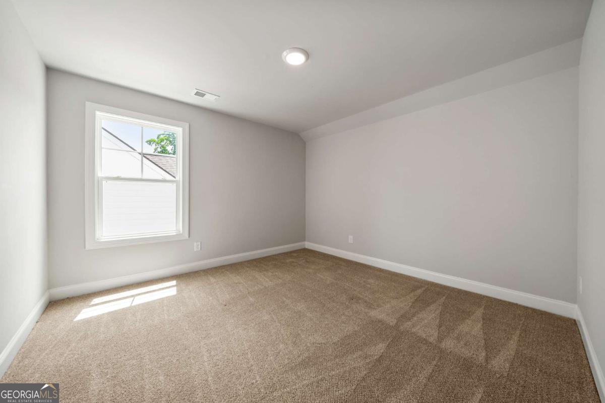 Newnan, Georgia 30265, United States, 4 Bedrooms Bedrooms, ,4 BathroomsBathrooms,Residential,Active,130926