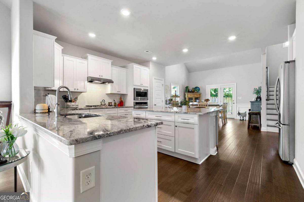 Newnan, Georgia 30265, United States, 4 Bedrooms Bedrooms, ,4 BathroomsBathrooms,Residential,Active,130926