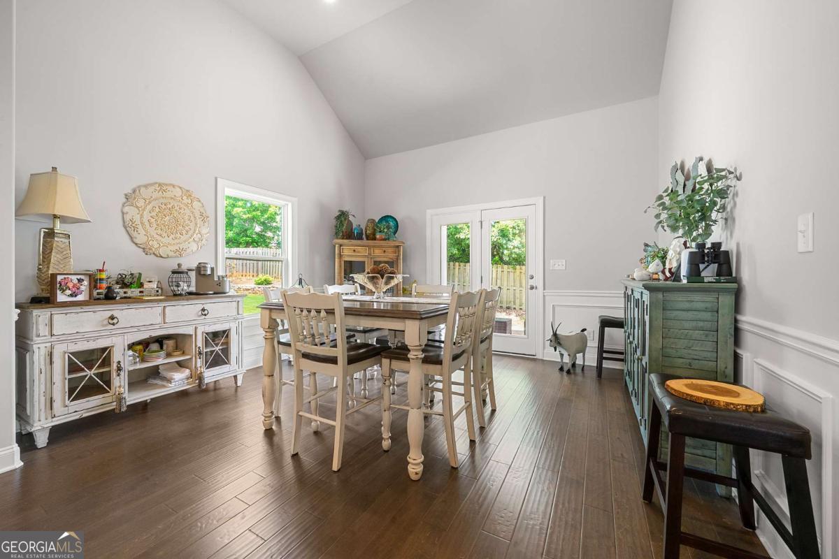 Newnan, Georgia 30265, United States, 4 Bedrooms Bedrooms, ,4 BathroomsBathrooms,Residential,Active,130926