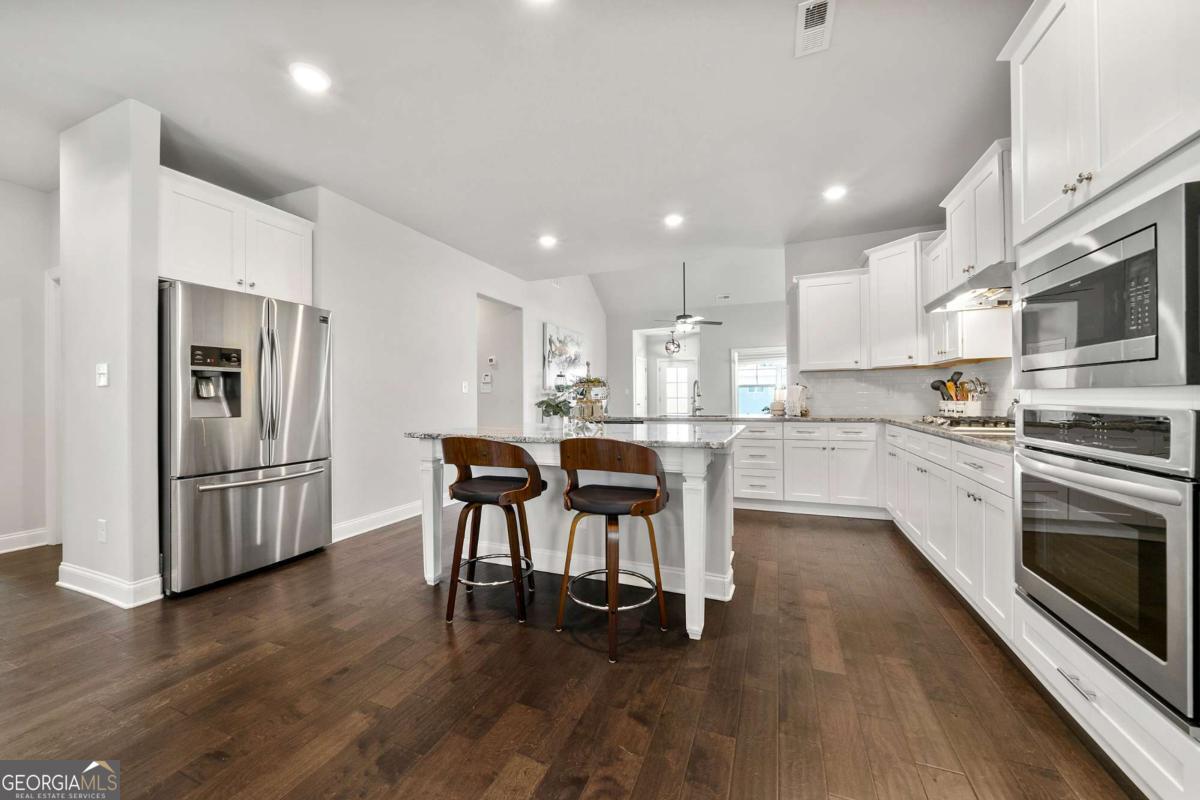 Newnan, Georgia 30265, United States, 4 Bedrooms Bedrooms, ,4 BathroomsBathrooms,Residential,Active,130926