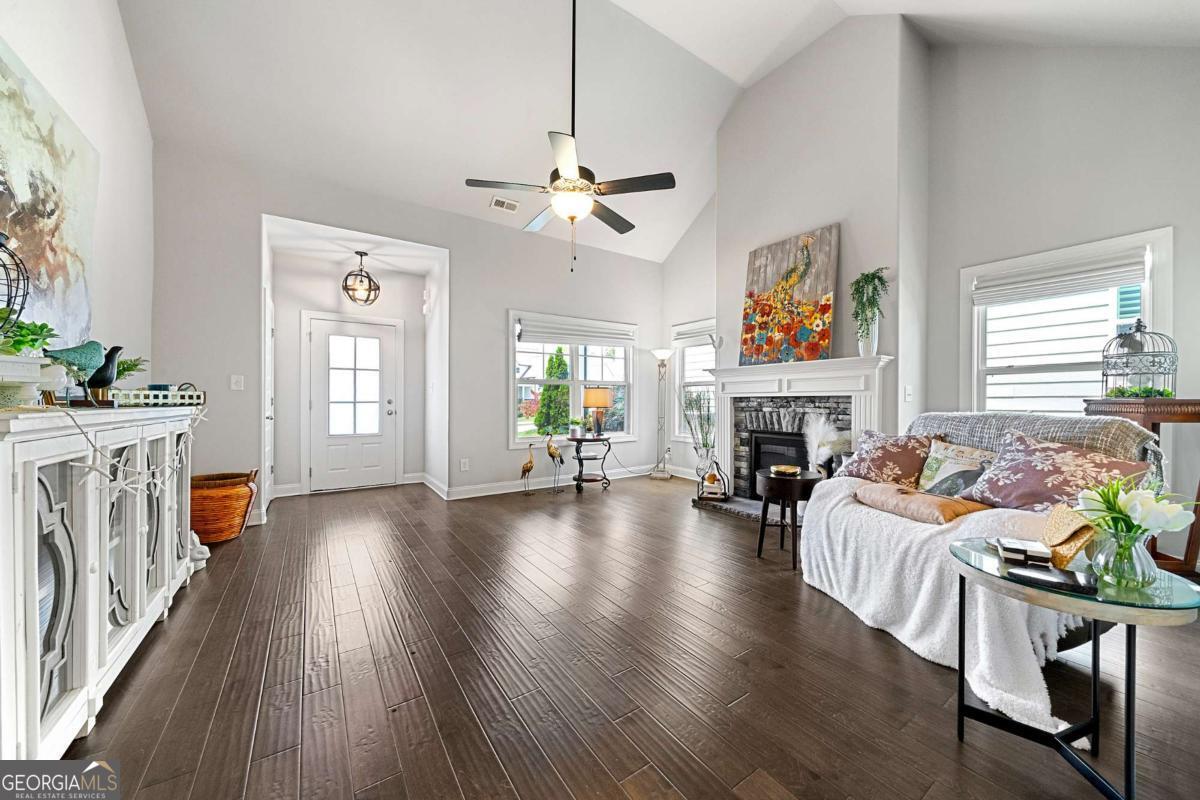 Newnan, Georgia 30265, United States, 4 Bedrooms Bedrooms, ,4 BathroomsBathrooms,Residential,Active,130926