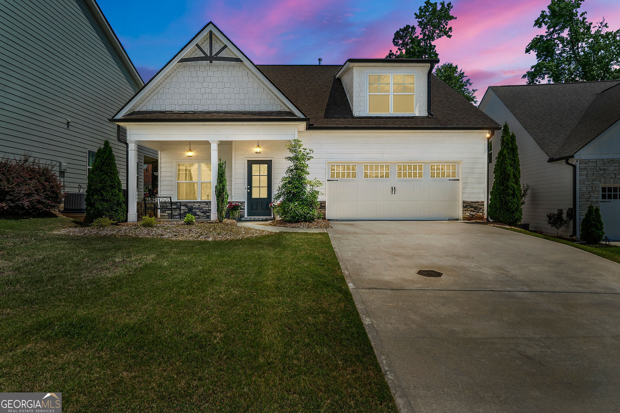 Newnan, Georgia 30265, United States, 4 Bedrooms Bedrooms, ,4 BathroomsBathrooms,Residential,Active,130926