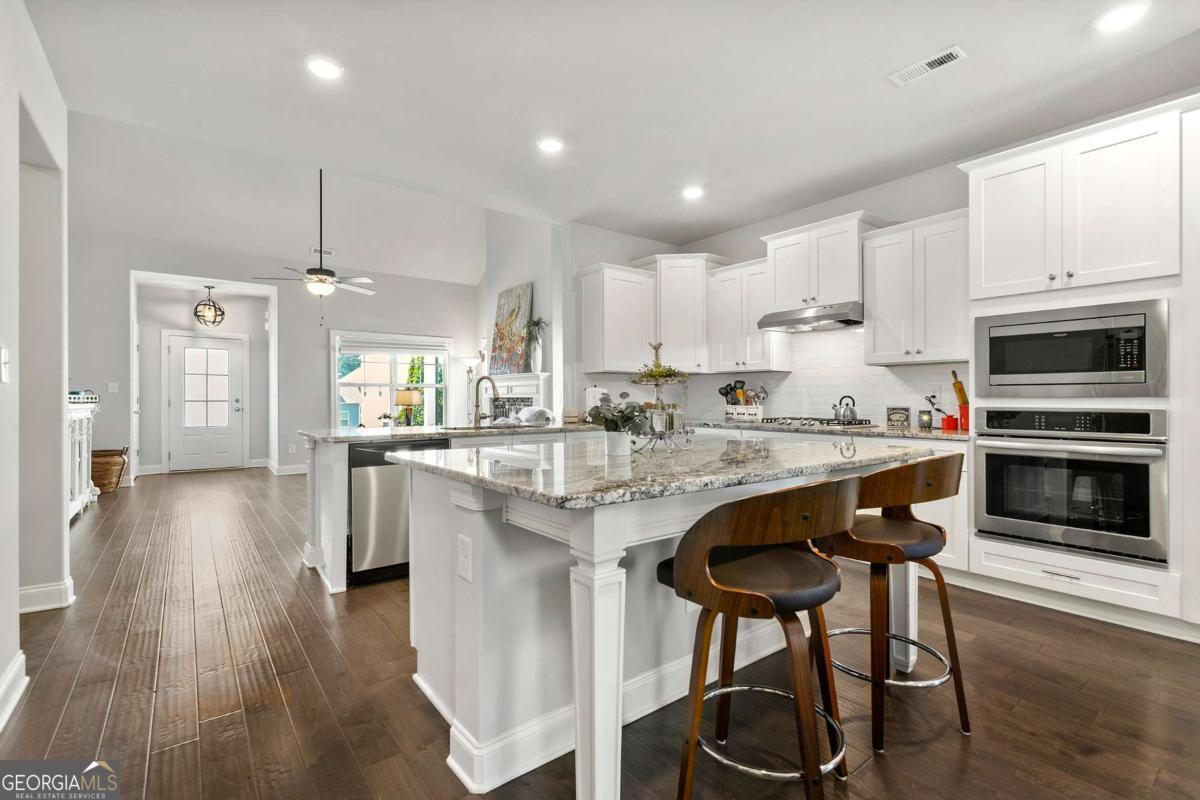 Newnan, Georgia 30265, United States, 4 Bedrooms Bedrooms, ,4 BathroomsBathrooms,Residential,Active,130926