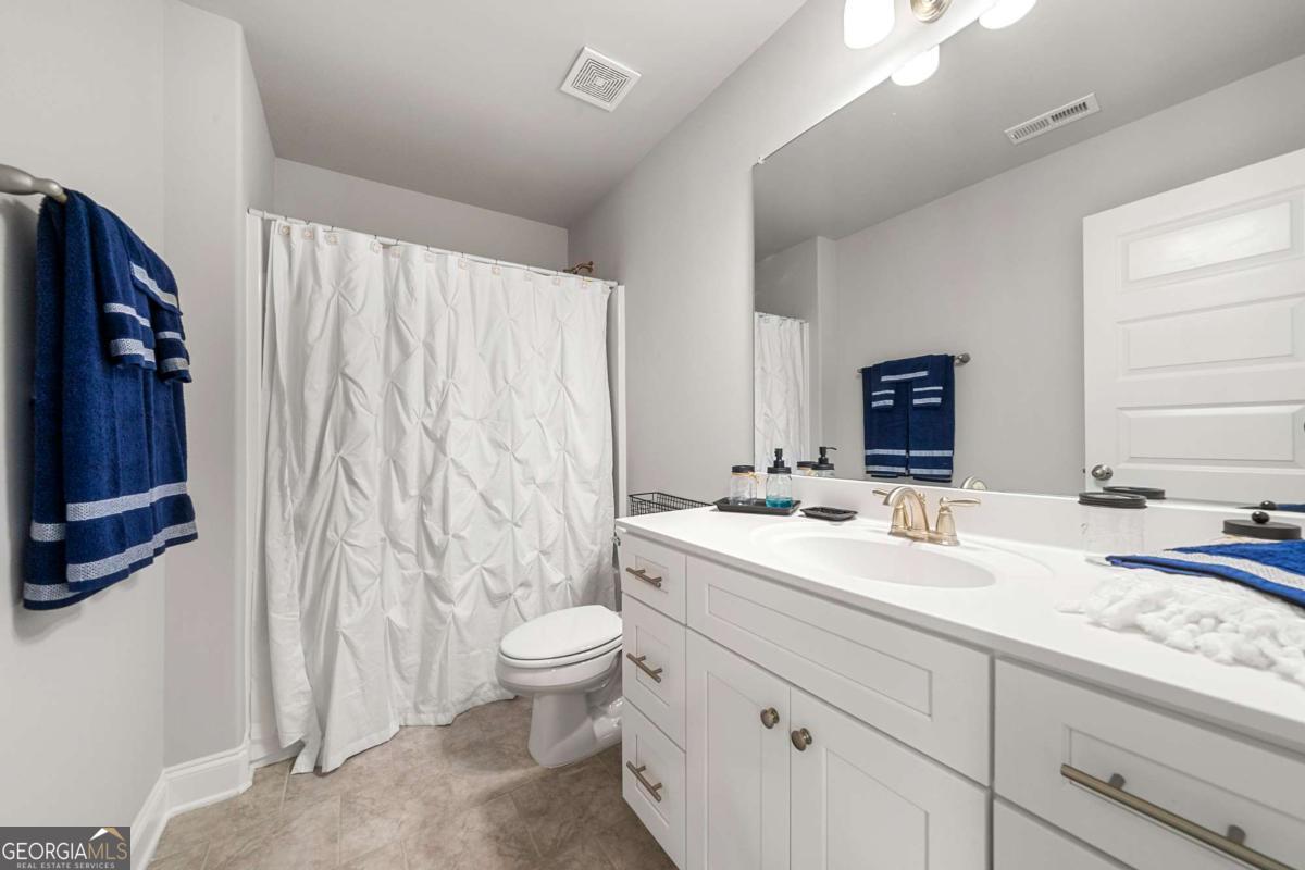 Newnan, Georgia 30265, United States, 4 Bedrooms Bedrooms, ,4 BathroomsBathrooms,Residential,Active,130926