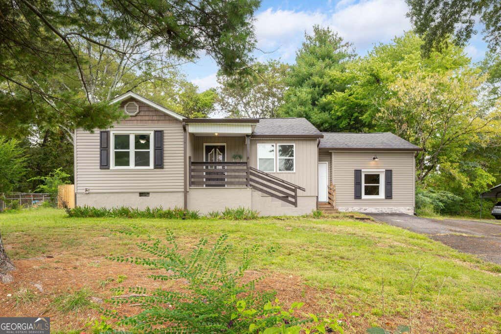 Photo of 3 Reece Street, Rossville, GA 30741 (MLS # 10818636)