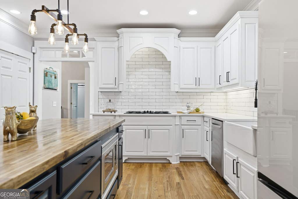 Photo of 401 Maple Ridge Court, Cumming, GA 30028 (MLS # 10812519)
