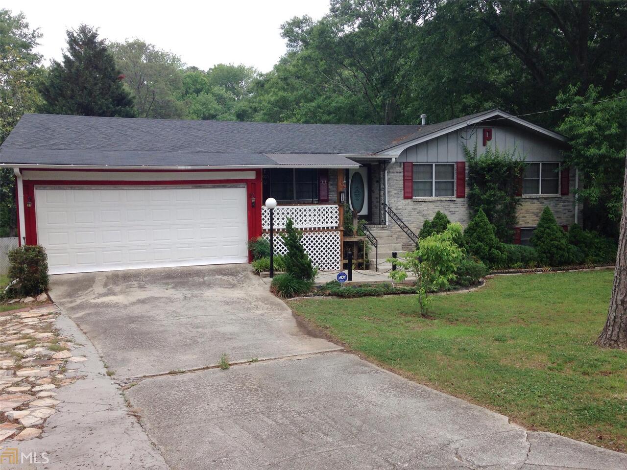 Lake Capri - Residential