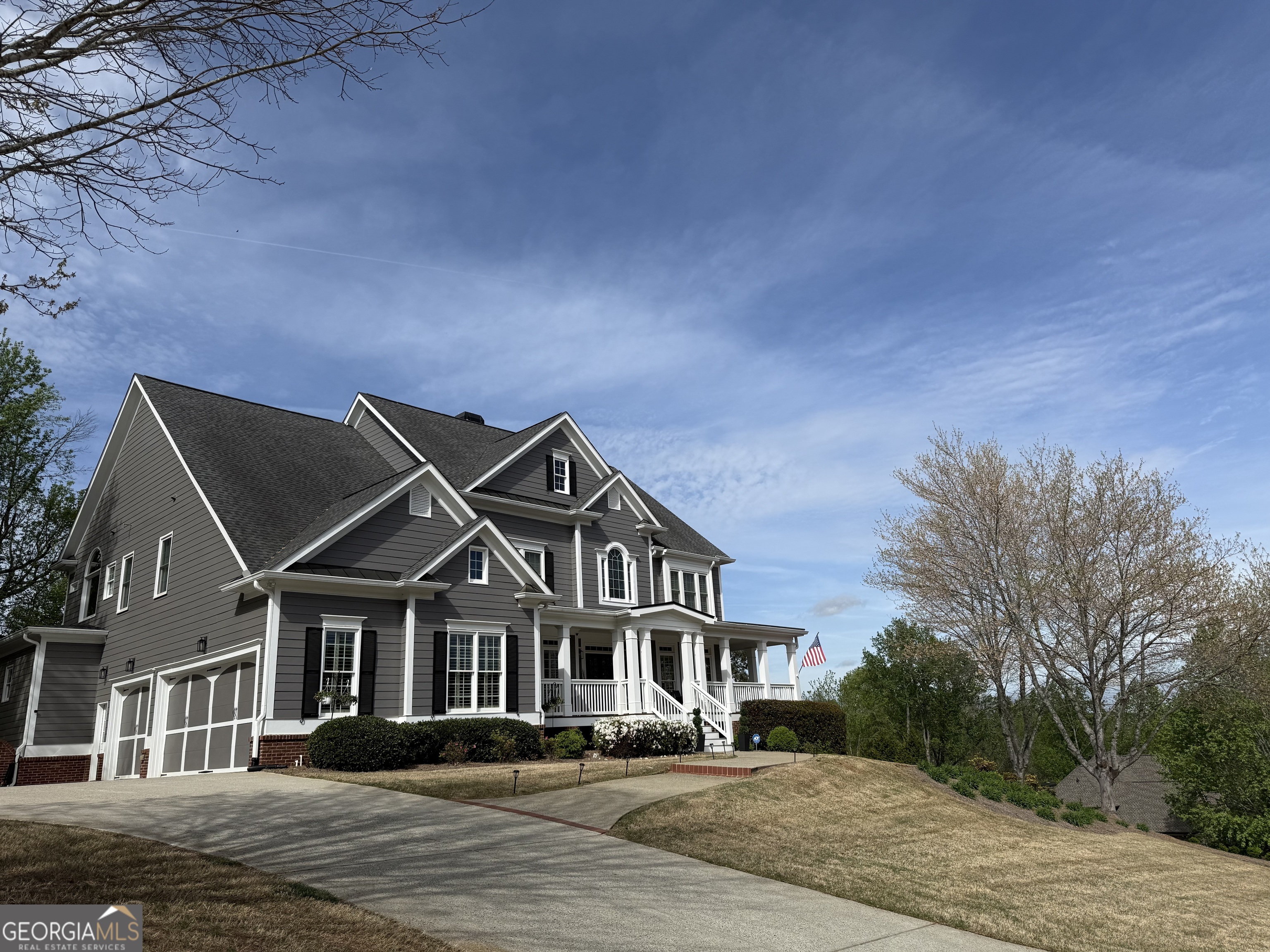 990 Chateau Forest RD