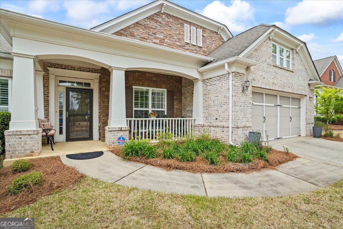 218 Begonia CT