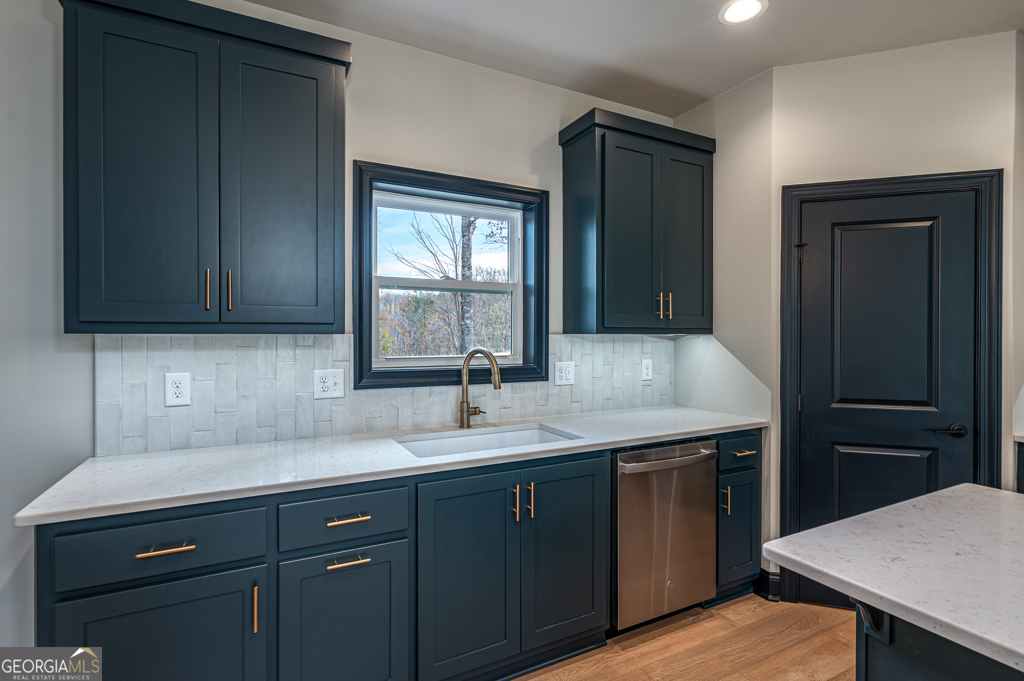 325 River Mountain RD