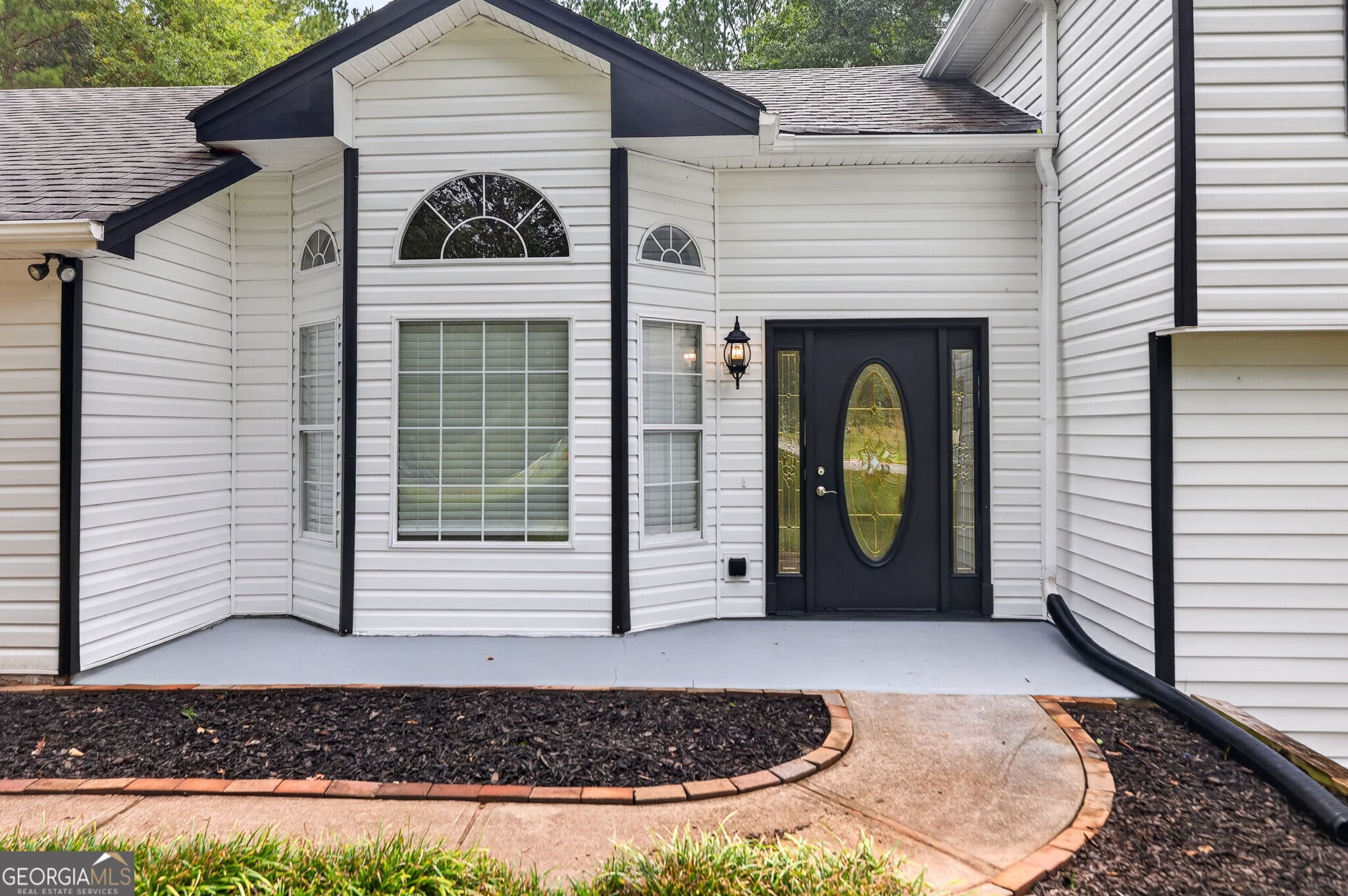 220 Robert DR
