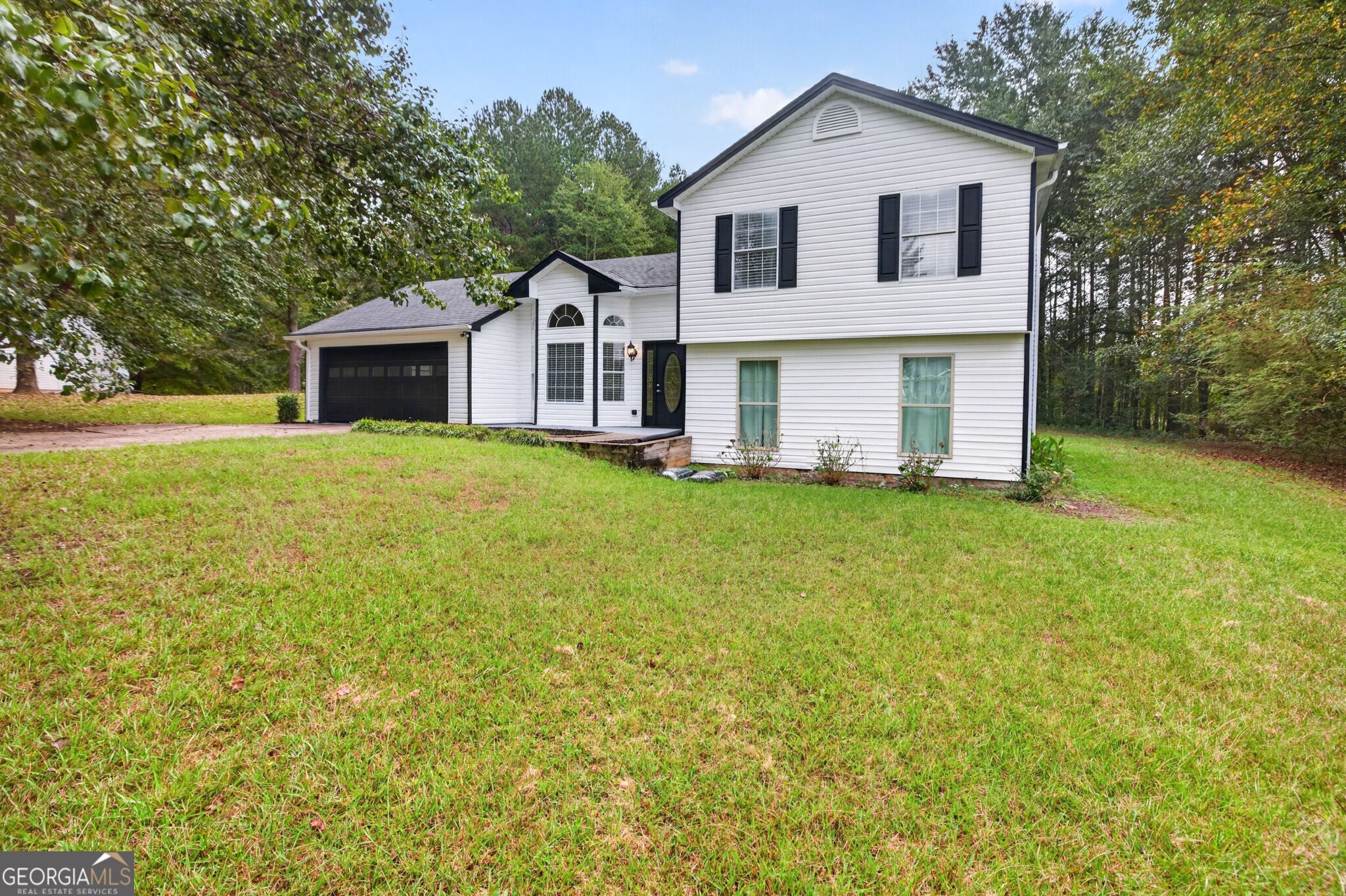 220 Robert DR