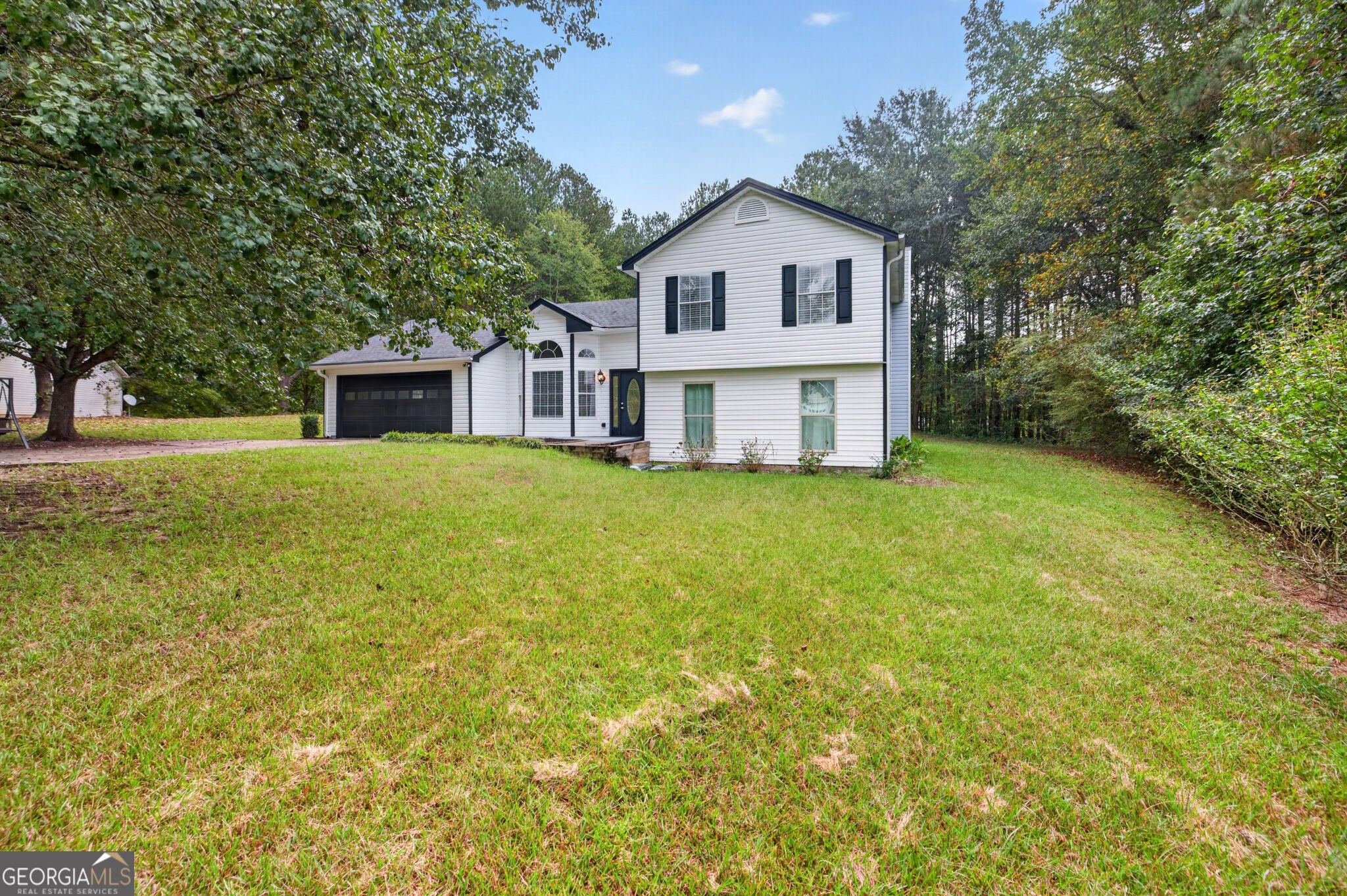 220 Robert DR
