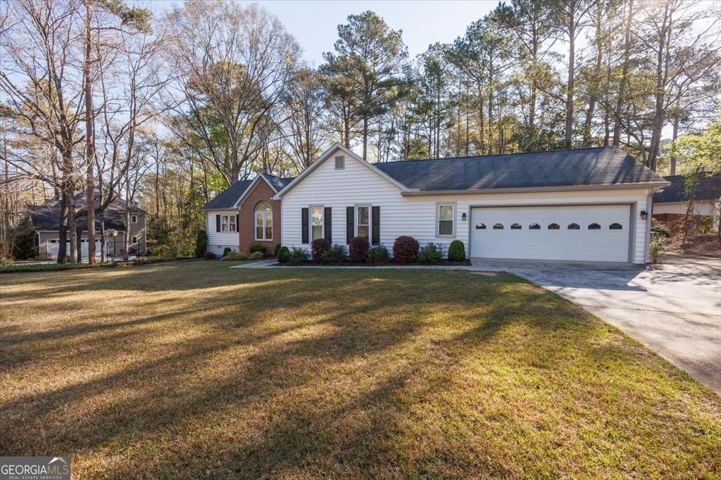 Photo of 138 Rivoli Oaks Circle, Macon, GA 31210 (MLS # 10715239)