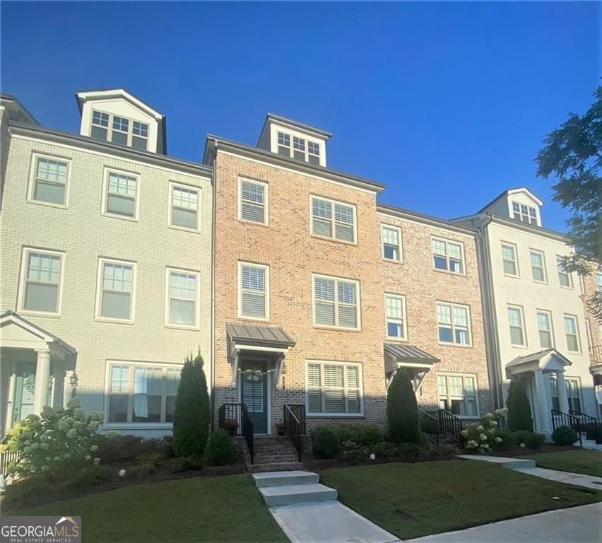 Photo of 16 Lochurst Lane, Roswell, GA 30076 (MLS # 10806182)