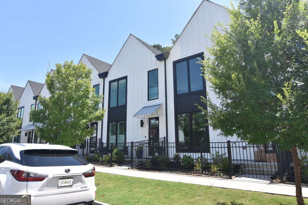 Photo of 137 Pearl Street, Woodstock, GA 30188 (MLS # 10712956)