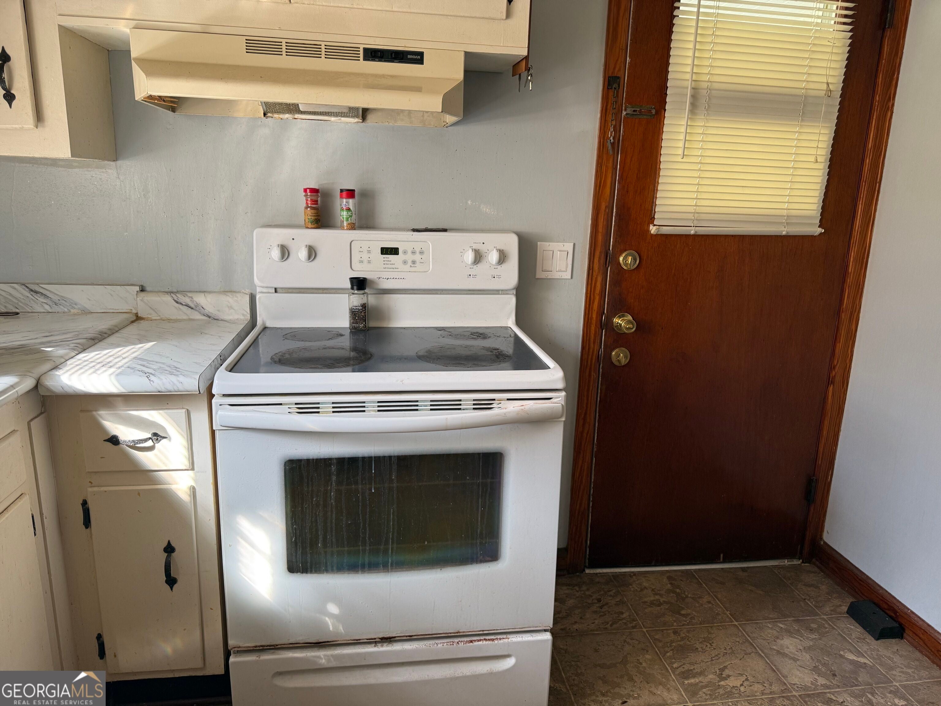 265 Johns LN 1