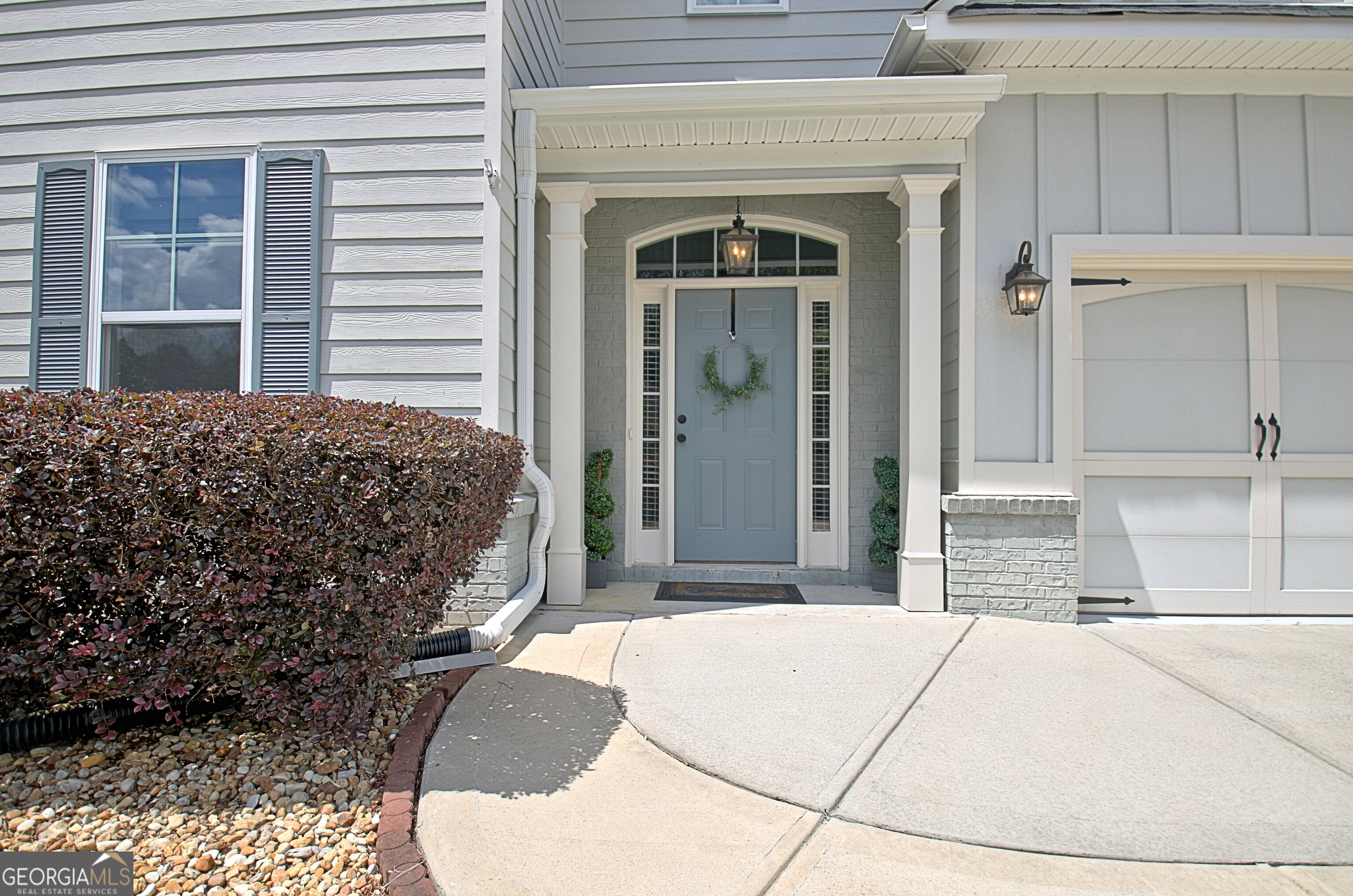 301 Evesham AVE
