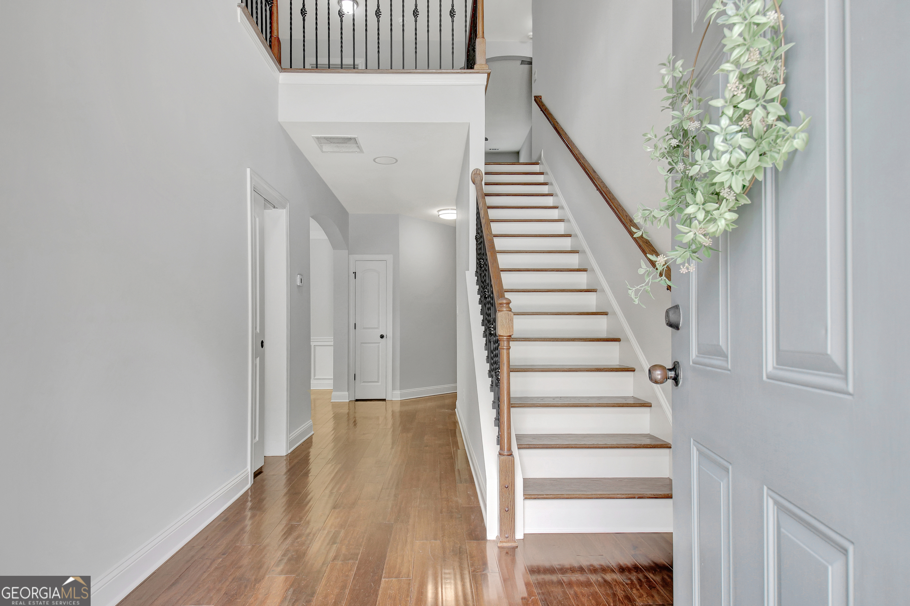 301 Evesham AVE