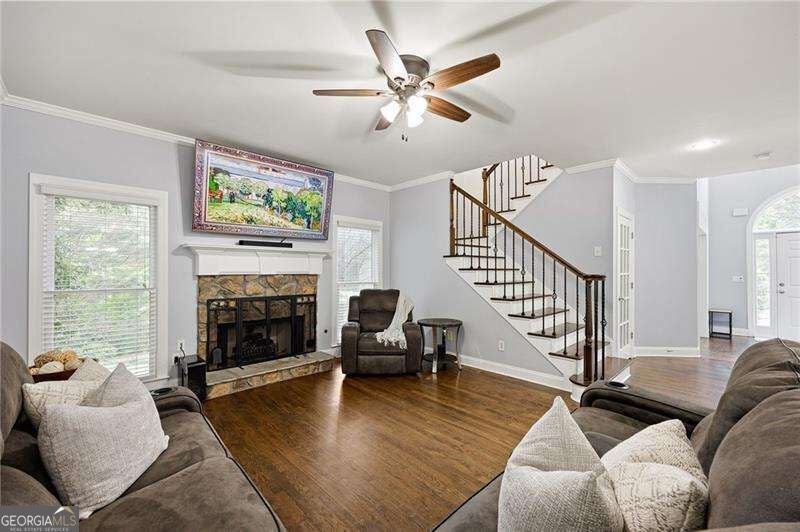 3071 Winborn RDG NW