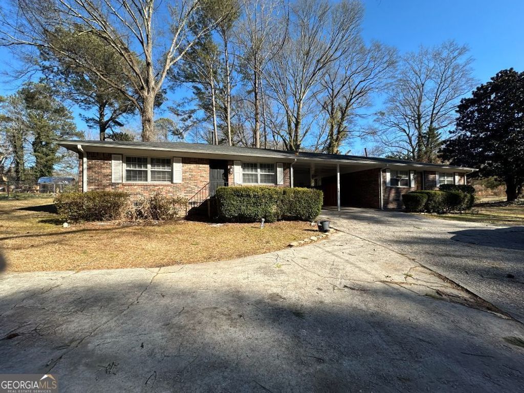 Photo of 616 Fayetteville Road #UNIT 616 &amp; 618, Jonesboro, GA 30236 (MLS # 10684624)