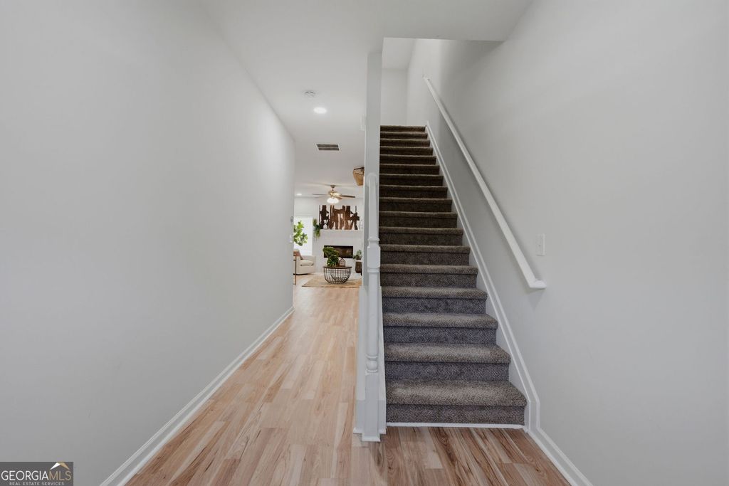 Photo of 2871 Ridgeview Drive SW, Atlanta, GA 30331 (MLS # 10767555)