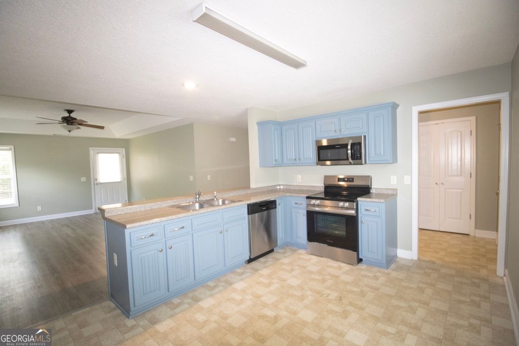 Photo of 305 Sterling Court, Statesboro, GA 30458 (MLS # 10774578)