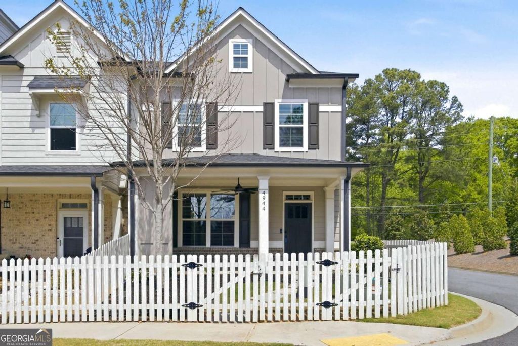 Photo of 4944 Futral Drive, Acworth, GA 30101 (MLS # 10729412)