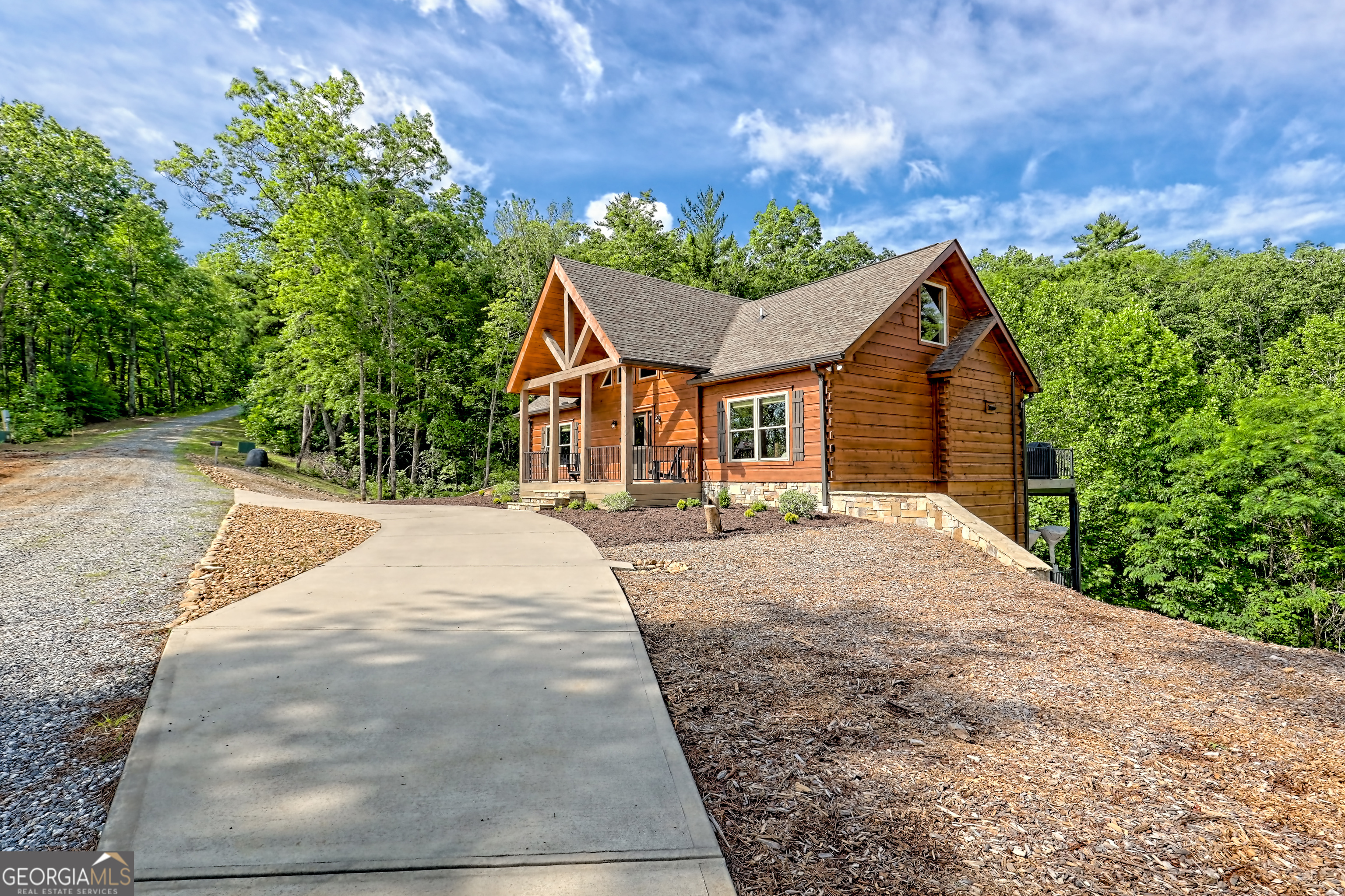 Clarkesville, Georgia 30523, United States, 4 Bedrooms Bedrooms, ,3 BathroomsBathrooms,Residential,Active,156246