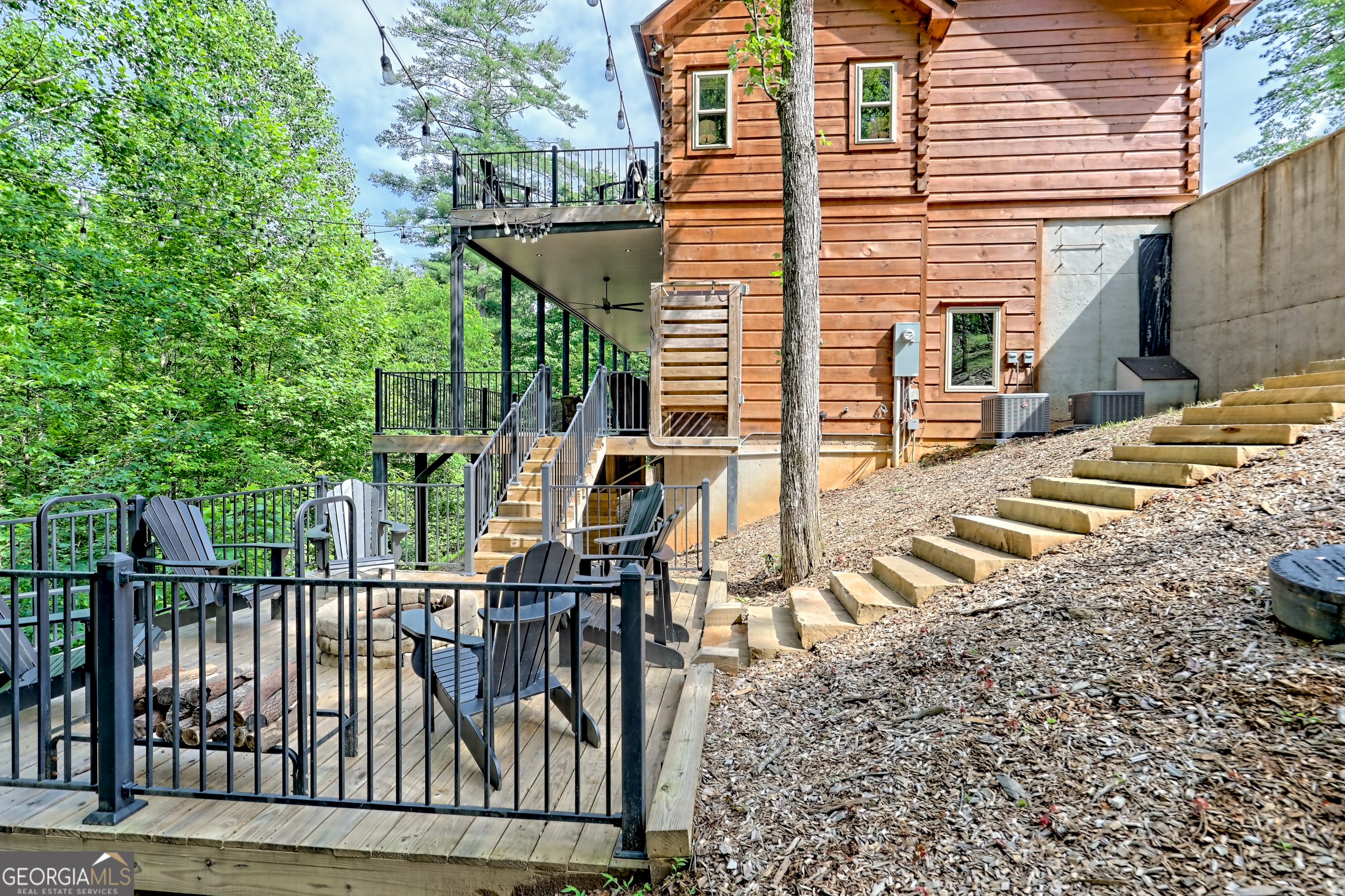 Clarkesville, Georgia 30523, United States, 4 Bedrooms Bedrooms, ,3 BathroomsBathrooms,Residential,Active,156246