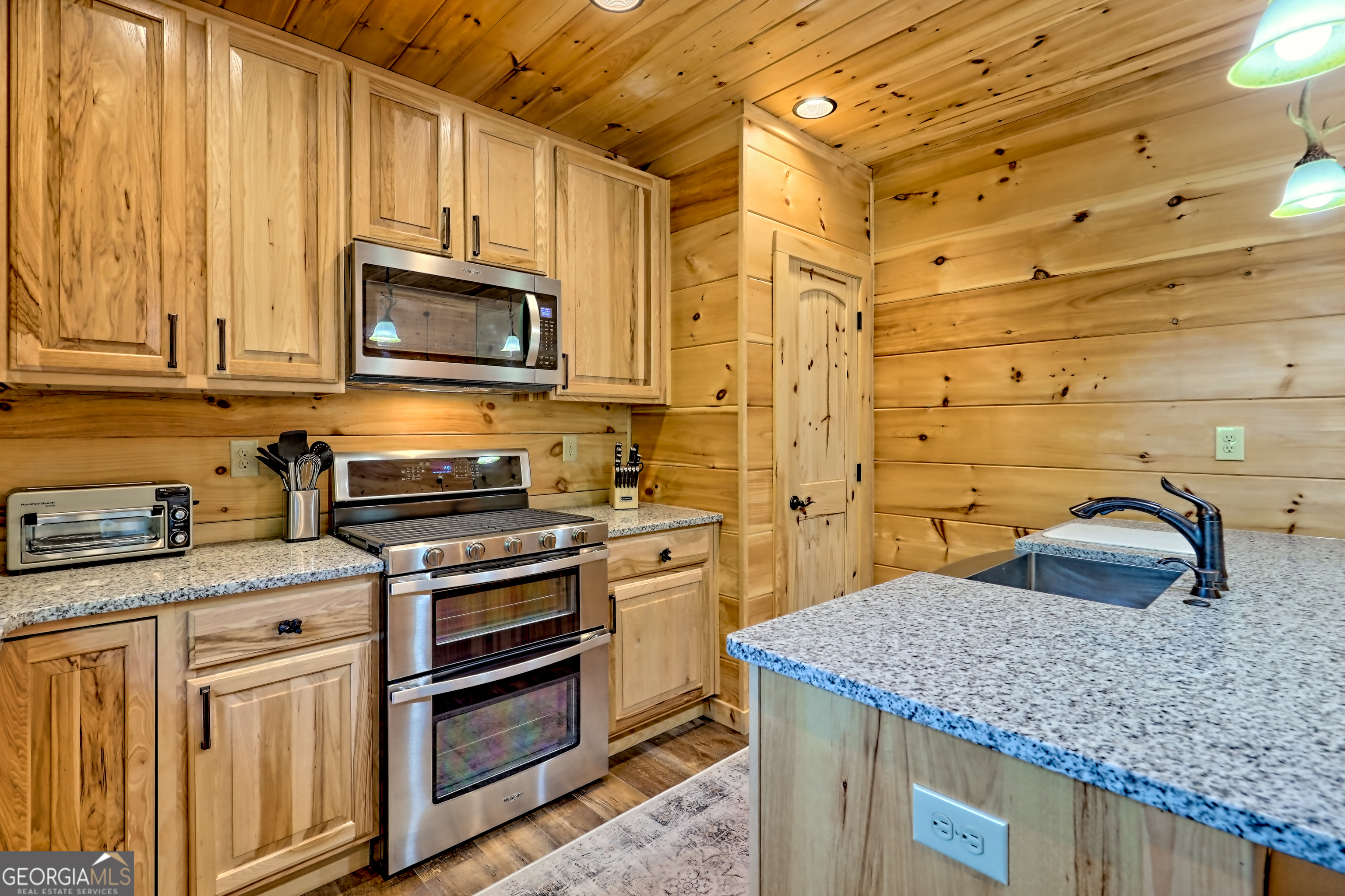 Clarkesville, Georgia 30523, United States, 4 Bedrooms Bedrooms, ,3 BathroomsBathrooms,Residential,Active,156246